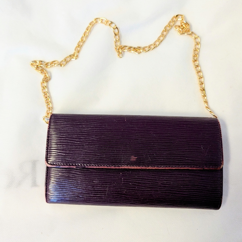 LOUIS VUITTON PURPLE EPI SARAH WALLET WITH LV DUST BAG GREAT CONDITION!!